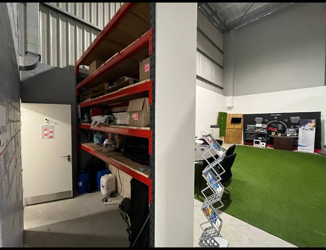 344M² WAREHOUSE TO LET IN BELMONT PARK